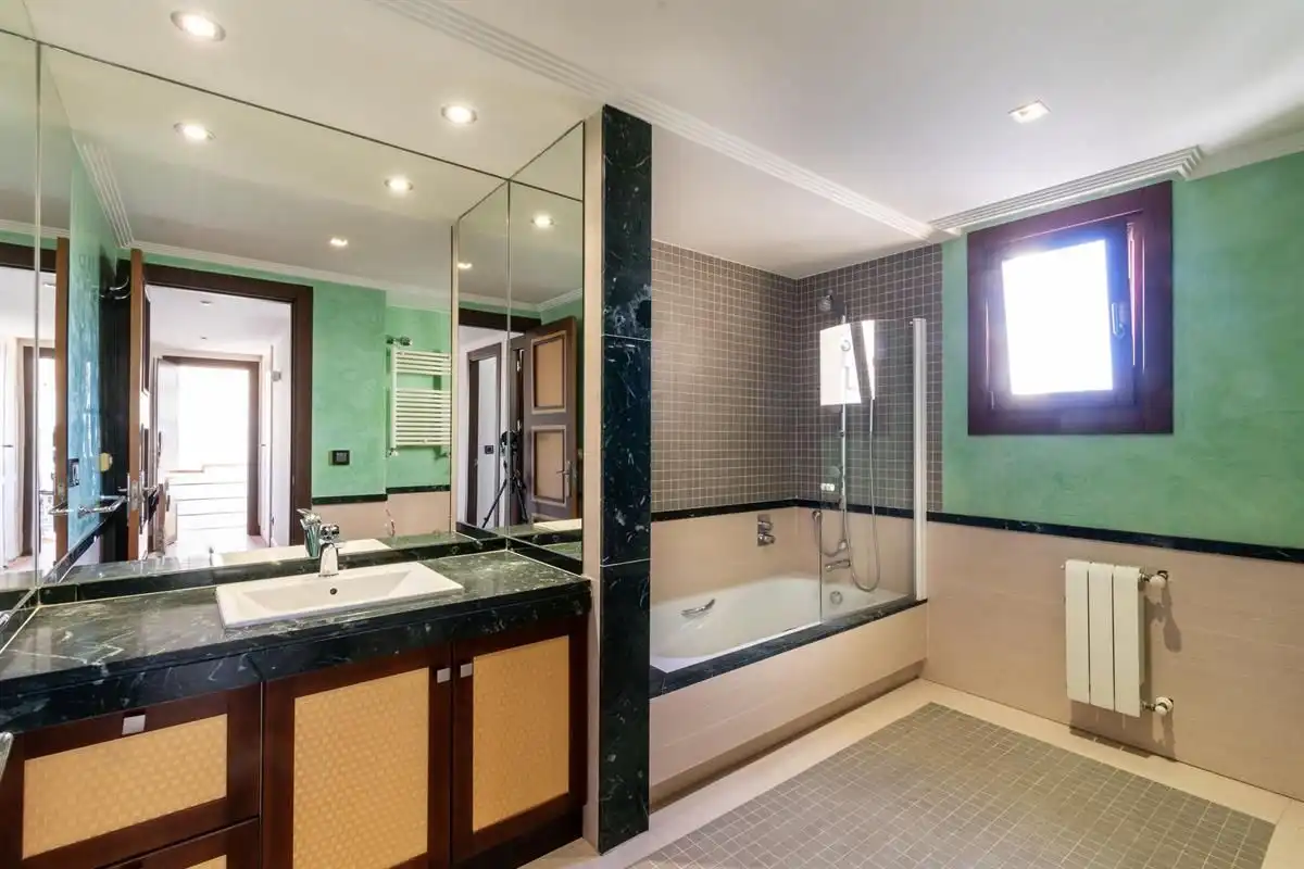 Baño de Casa o chalet en venta en L'Alfàs del Pi con Aire acondicionado, Jardín privado y Terraza