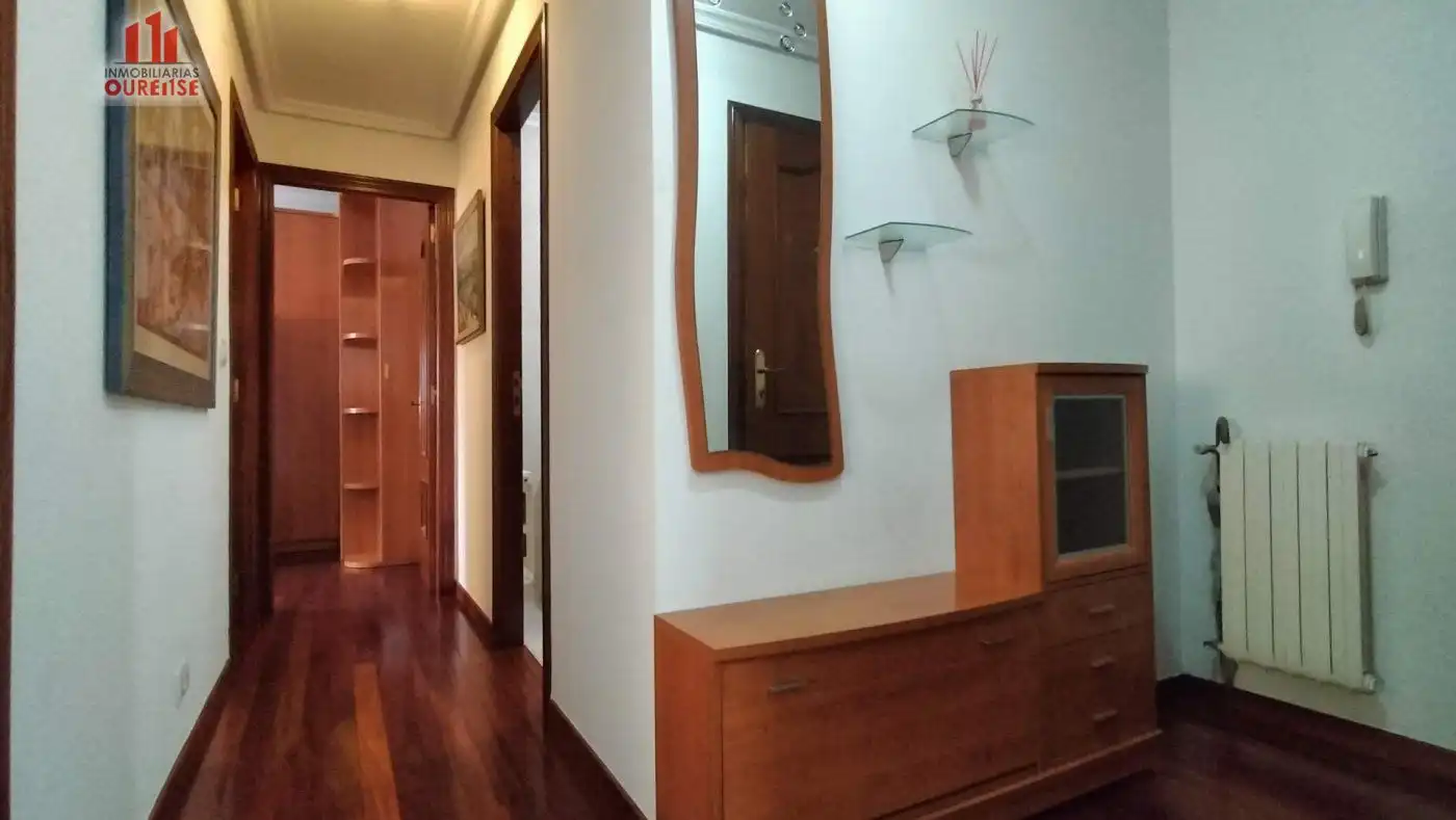 Wohnung zur Miete in Ourense Capital  mit Klimaanlage, Heizung und Möbliert