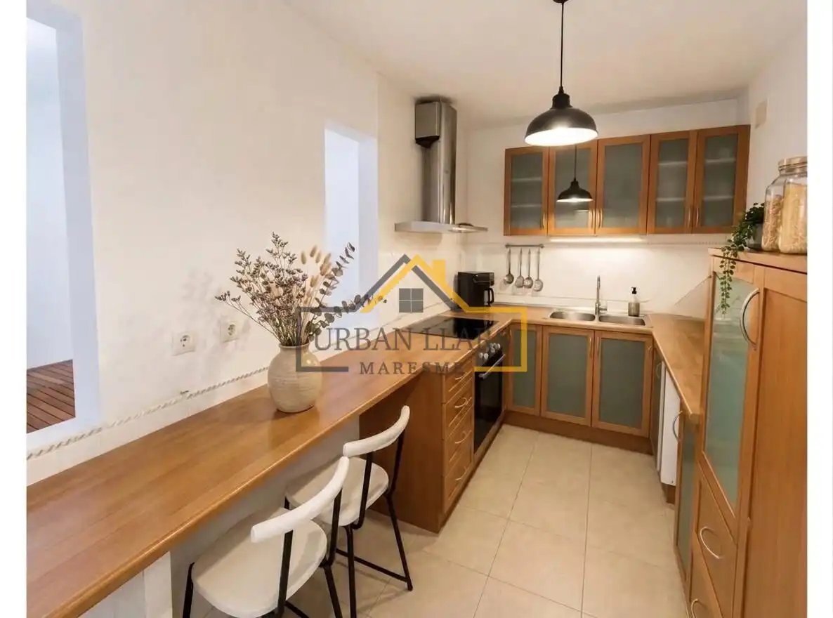 Cocina de Casa adosada en venta en La Roca del Vallès con Aire acondicionado, Calefacción y Terraza