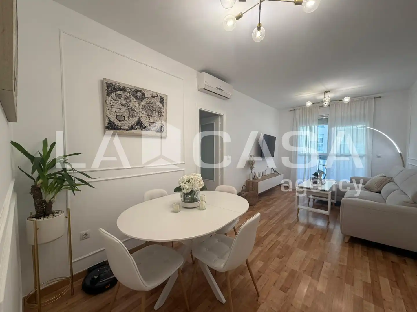 Sala de estar de Piso en venta en Dos Hermanas con Aire acondicionado, Terraza y Trastero