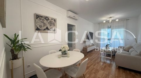 Foto 2 de Piso en venta en Entrenúcleos, Dos Hermanas