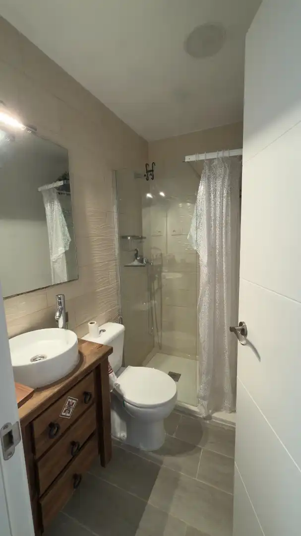 Bany de Casa o xalet en venda en Benissanet amb Aire condicionat, Jardí privat i Terrassa