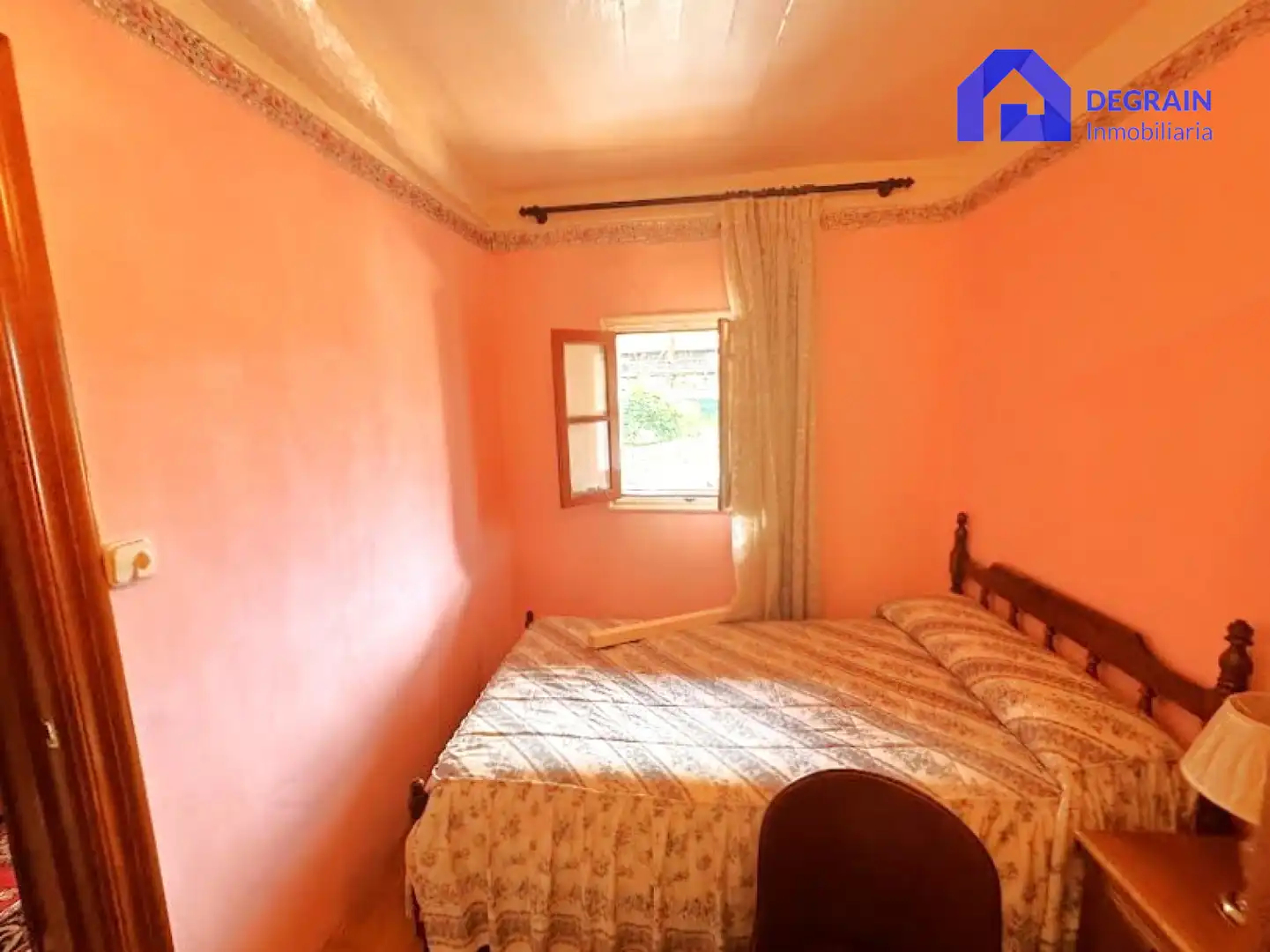 Schlafzimmer von Einfamilien-Reihenhaus zum Verkauf in Oviedo  mit Privatgarten und Terrasse