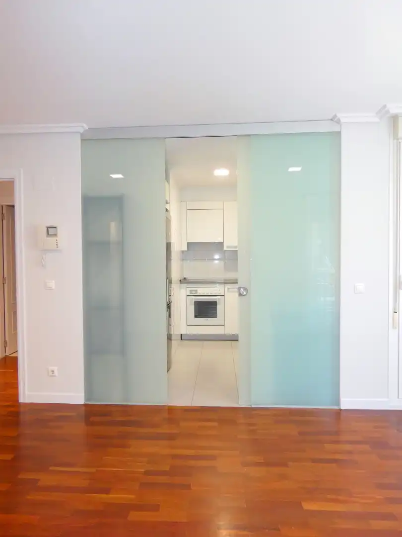 Cuina de Apartament en venda en Bilbao  amb Calefacció, Parquet i Traster