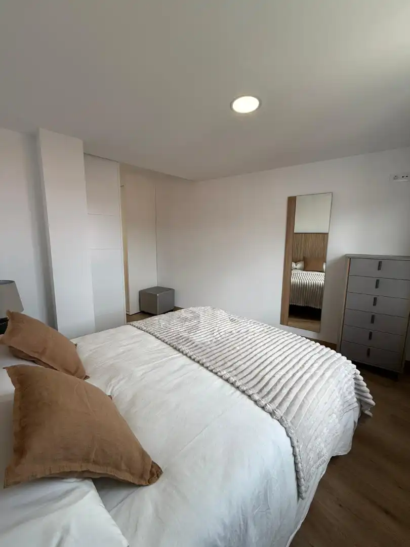 Bedroom of Flat for rent in Camariñas  with Heating, Parquet flooring and Furnished