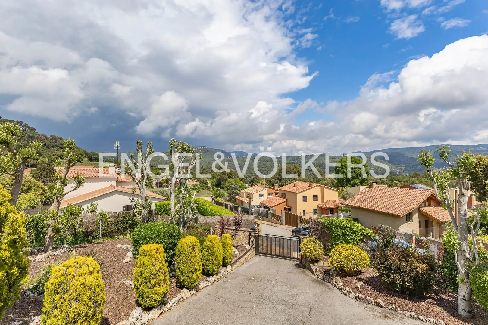 Vista exterior de Casa o chalet en venta en Sant Quirze Safaja con Calefacción, Jardín privado y Terraza