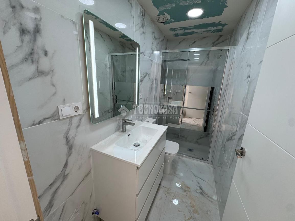 Bany de Casa adosada en venda en Iznalloz