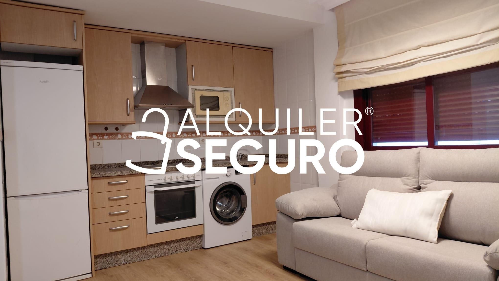 Living room of Study to rent in Málaga Capital  with Air Conditioner and Furnished