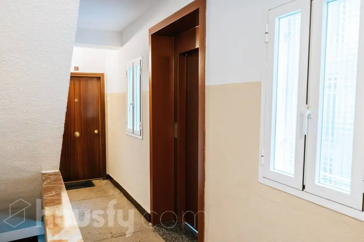 Wohnung zur Miete in Calle de Ochagavia, Valdezarza