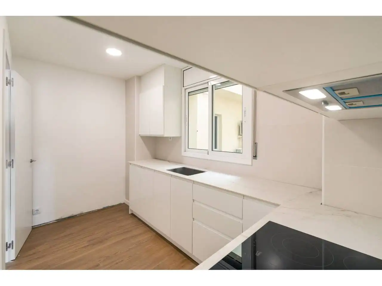 Cocina de Piso en venta en Terrassa con Calefacción, Parquet y Balcón