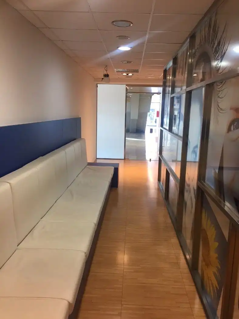 Local en venta en Avinguda Corts Catalanes, 8, Roquetes - Can Magí