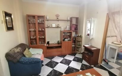 Living room of Flat for sale in  Madrid Capital