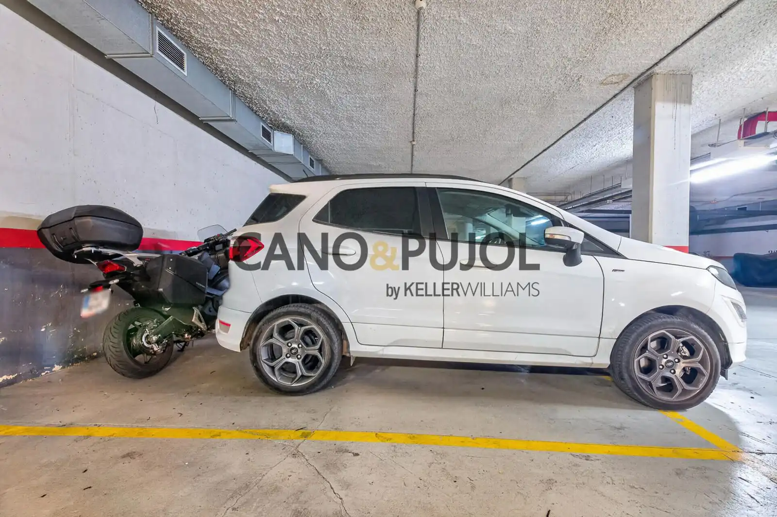 Aparcament de Pis en venda en Montcada i Reixac amb Aire condicionat, Calefacció i Terrassa