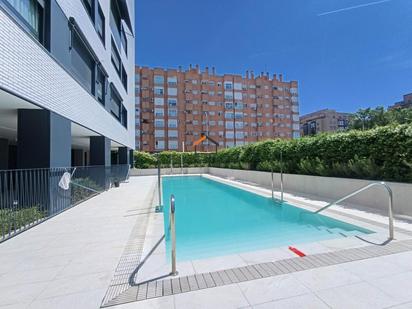 Piscina de Pis de lloguer en  Madrid Capital amb Aire condicionat, Calefacció i Jardí privat