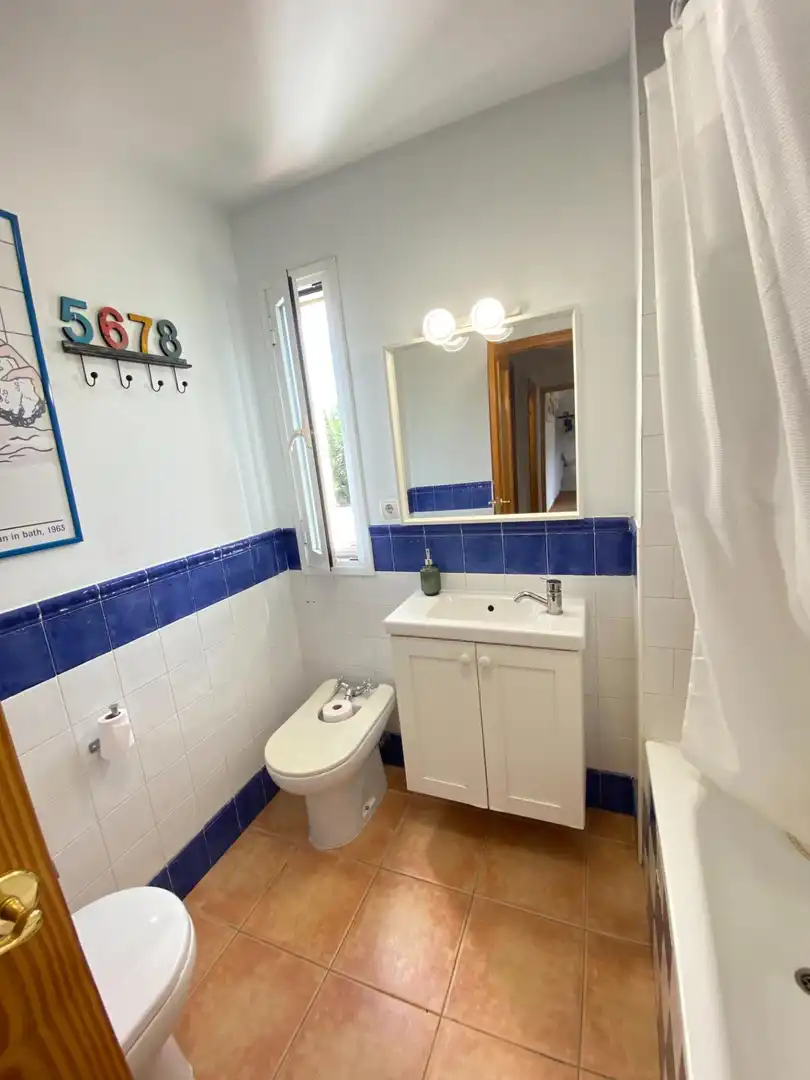 Baño de Piso en venta en Mairena del Aljarafe con Aire acondicionado, Calefacción y Jardín privado