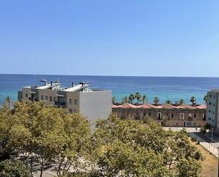 Vista exterior de Pis en venda en Badalona amb Aire condicionat