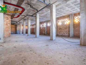 Local comercial en venda a Plaza Baja