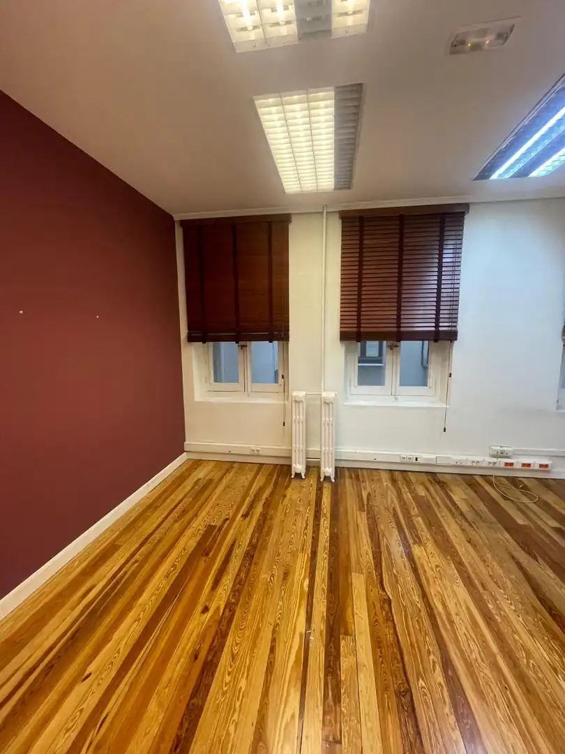 Office space with lift to rent in Calle Calle Miguel Iscar, imagen 8