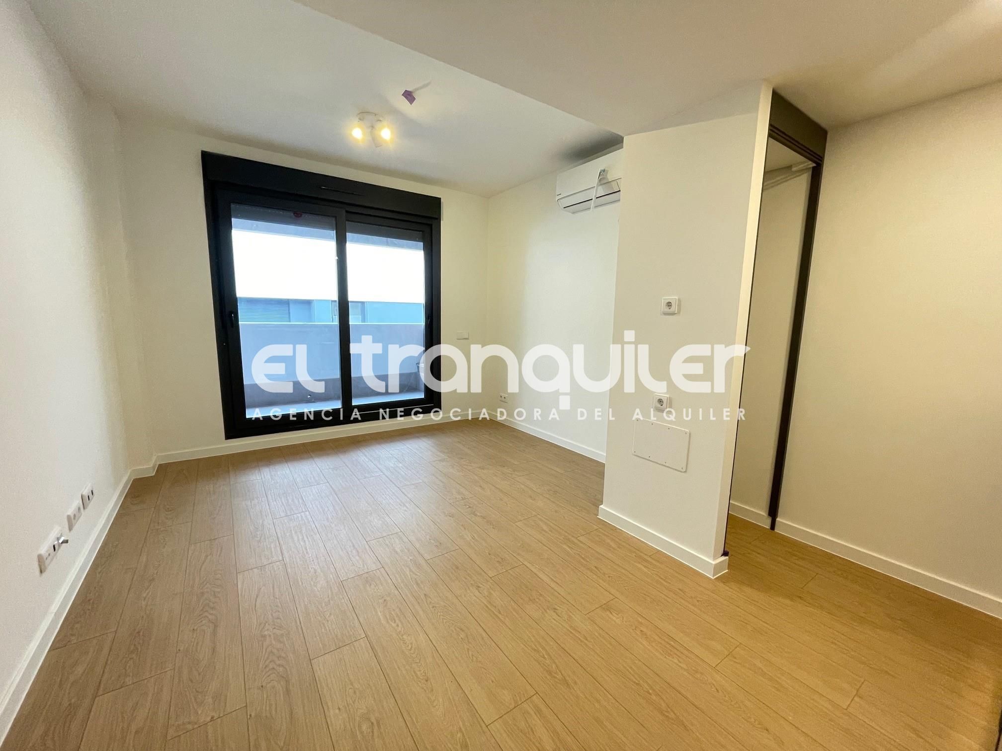Bedroom of Study to rent in San Sebastián de los Reyes  with Air Conditioner, Parquet flooring and Terrace