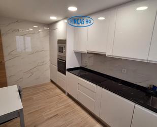 Kitchen of Flat to rent in Alicante / Alacant  with Air Conditioner, Heating and Terrace