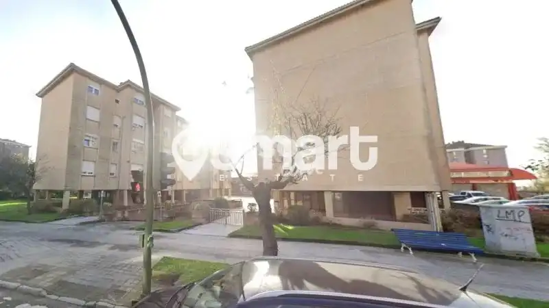Vista exterior de Piso en venta en Santander