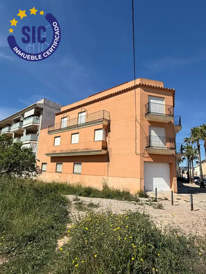 Vista exterior de Casa adosada en venda en Sant Joan de Moró amb Jardí privat, Terrassa i Traster