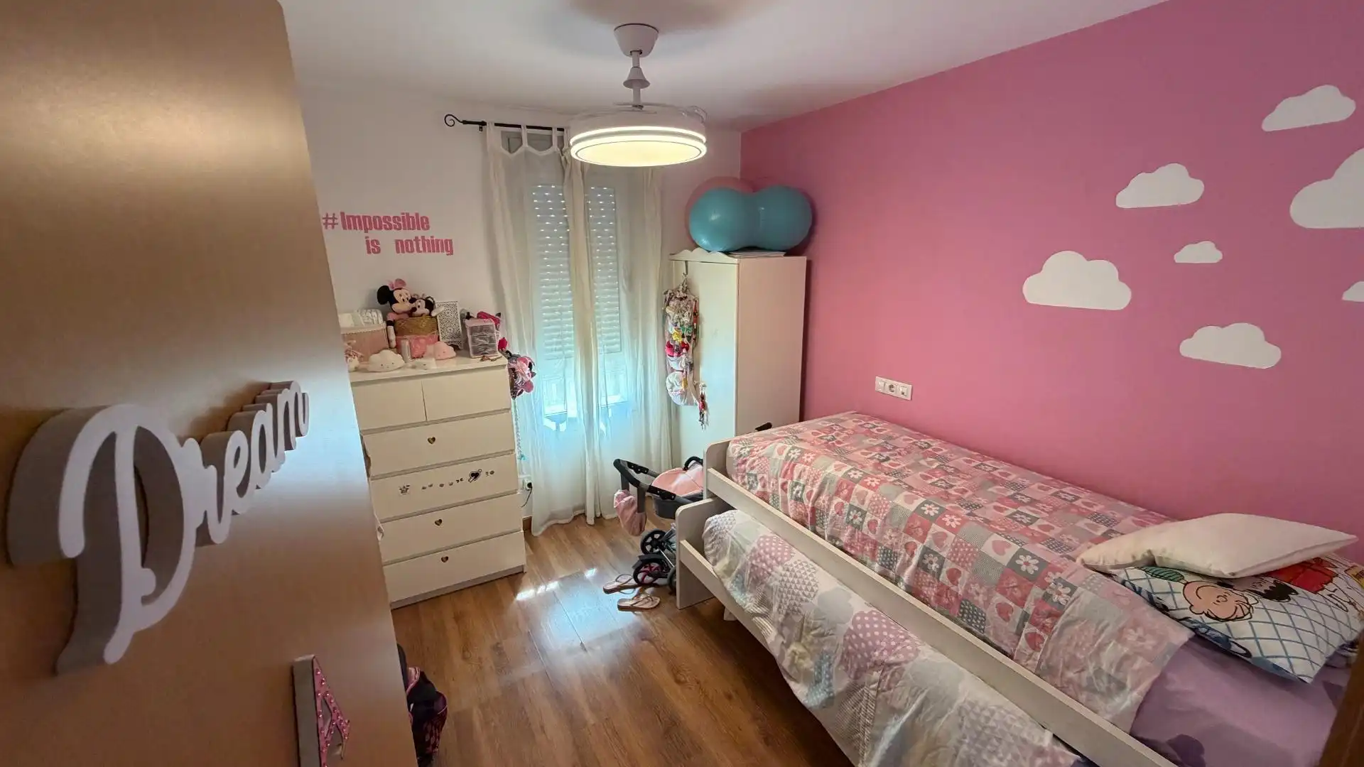 Bedroom of Flat for sale in Casines