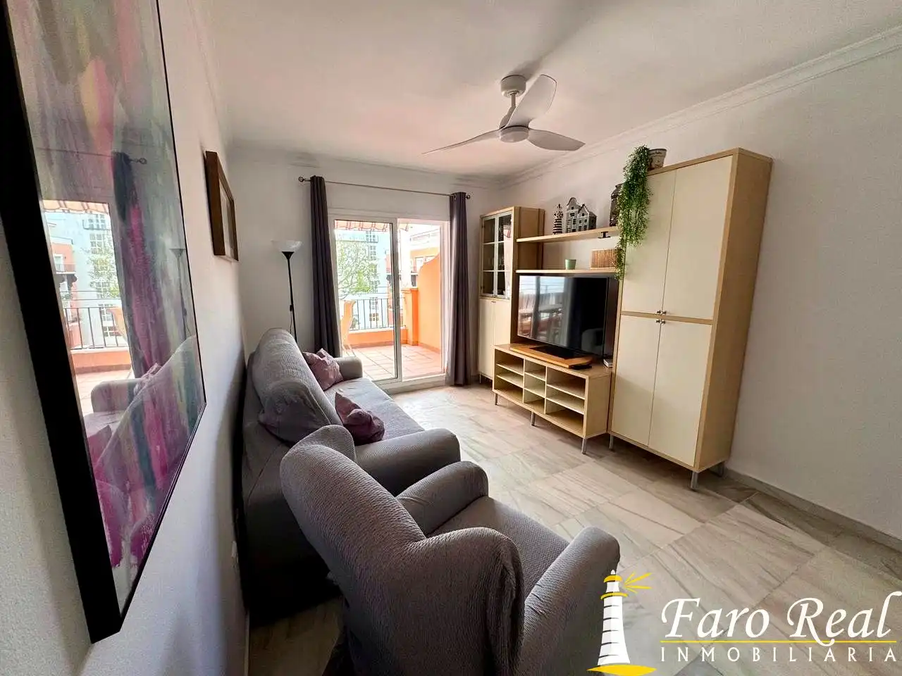 Sala d'estar de Àtic de lloguer en Sanlúcar de Barrameda amb Aire condicionat, Terrassa i Moblat