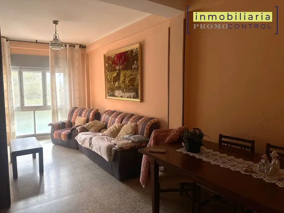 Sala de estar de Piso en venta en Zuera con Aire acondicionado, Calefacción y Amueblado