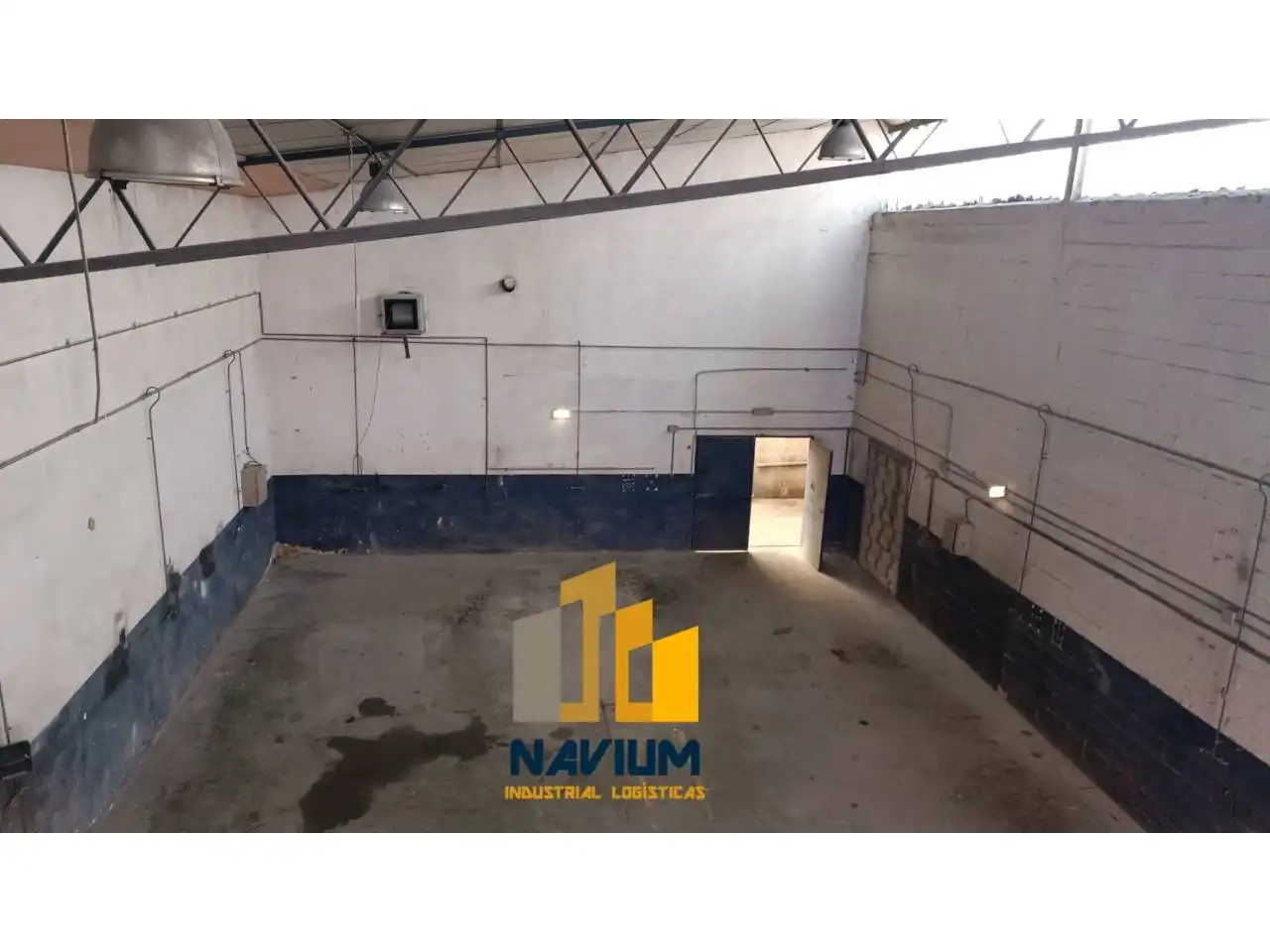 Parkplatz von Fabrikhallen zum Verkauf in Torrejón de Ardoz