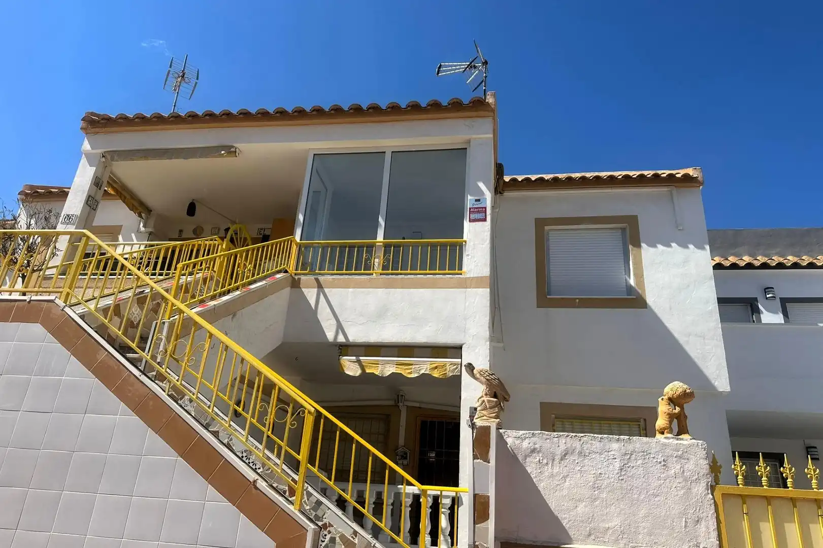 Vista exterior de Àtic en venda en Torrevieja amb Aire condicionat, Calefacció i Terrassa