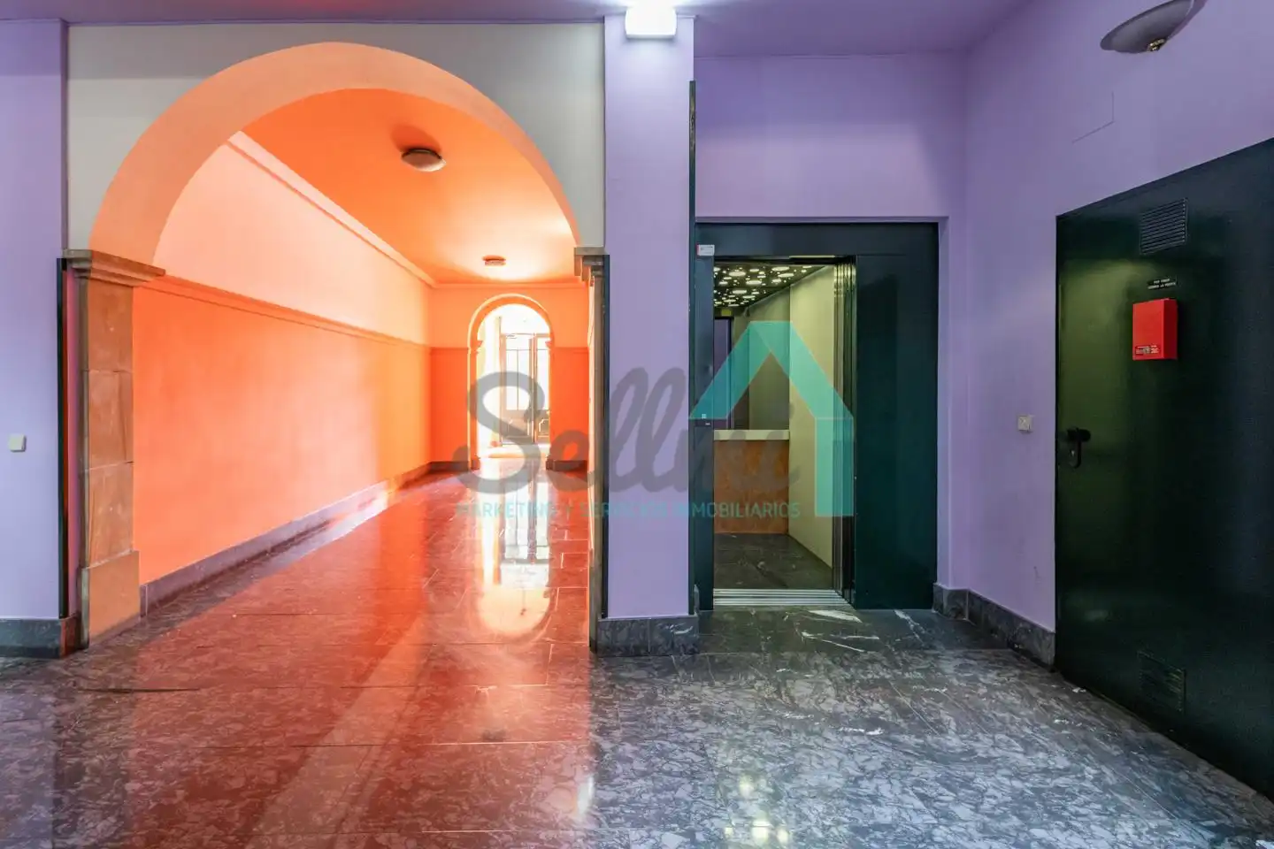 Study for rent in Oviedo   with Heating, Parquet flooring and Furnished