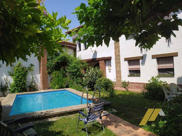 Casa-chalet en Venta en  CL TORNO en Pueyo de Santa Cruz