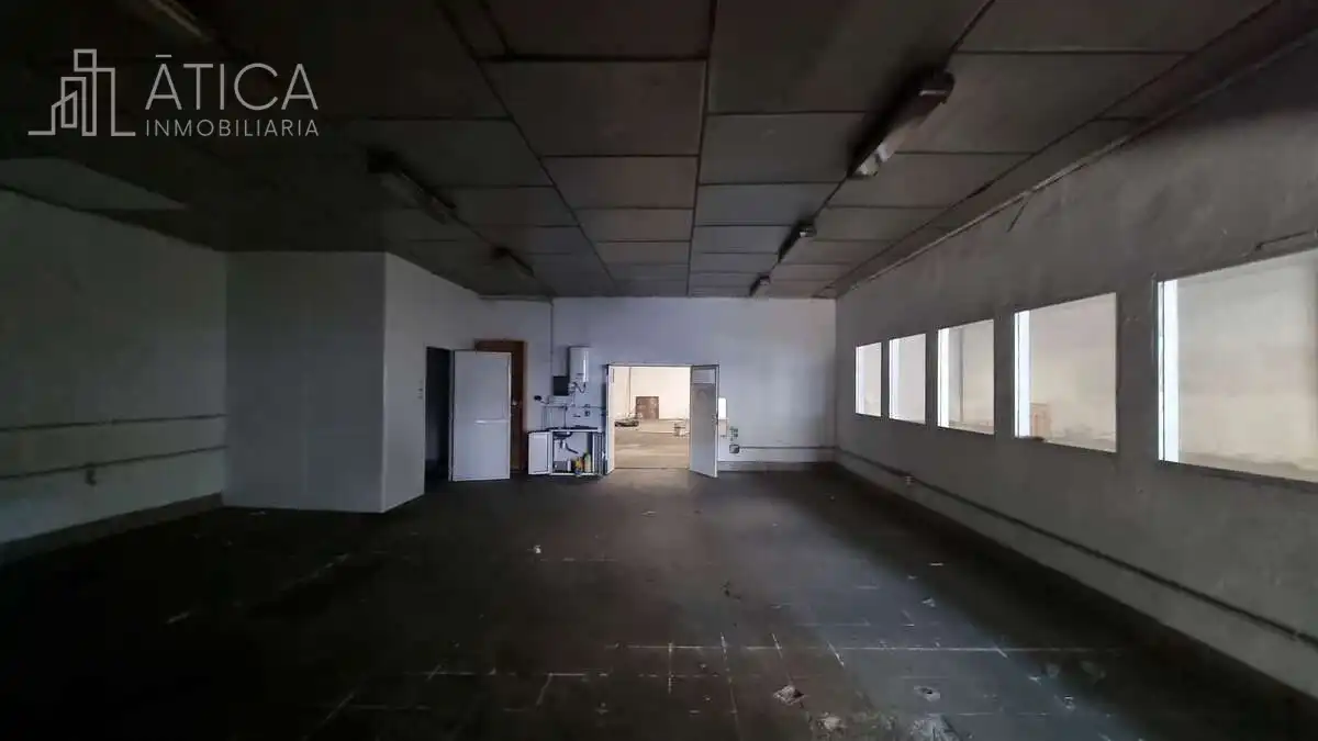Industrial building for sale in Villares de la Reina, imagen 4