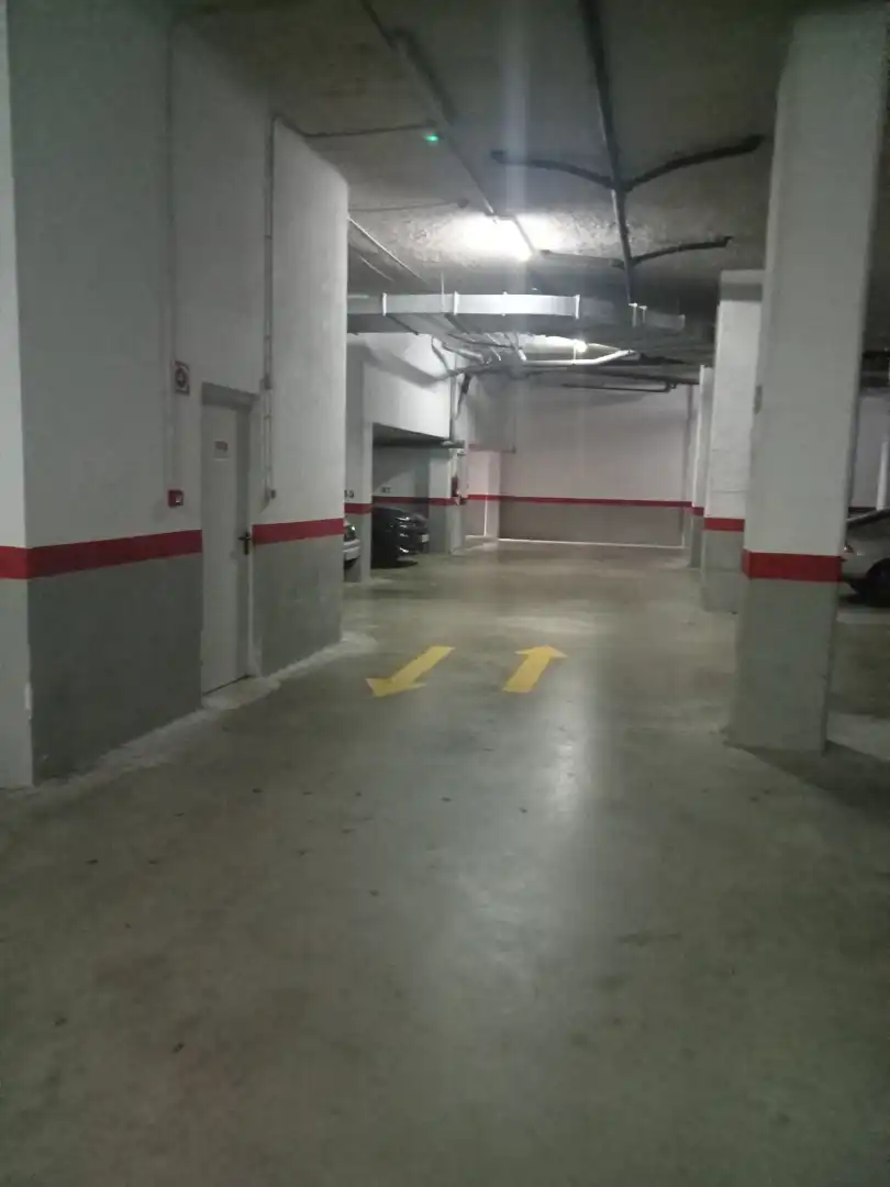 Einzelparkplatz zum Verkauf in Carrer Serretes, imagen 9