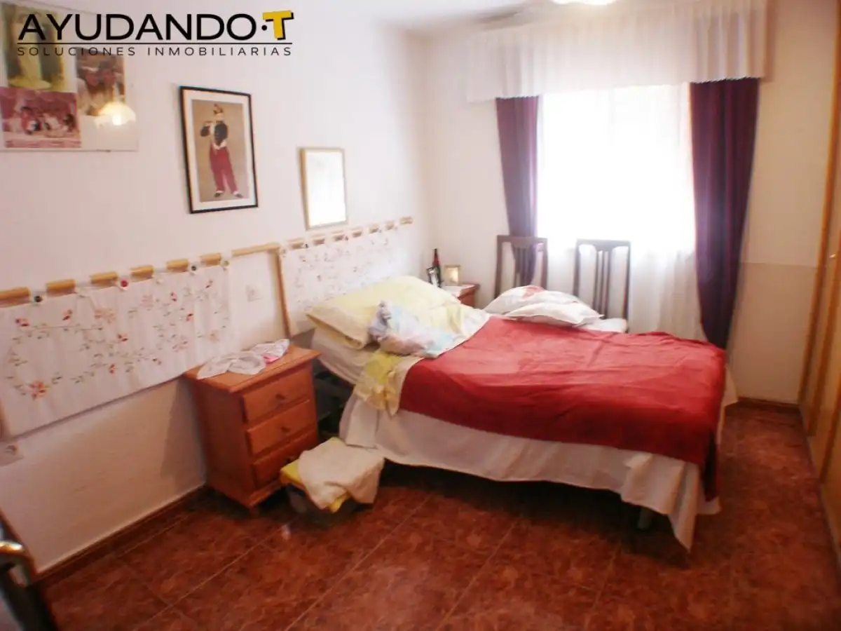 Habitación de Piso en venta en Madrid con Calefacción
