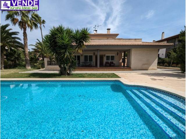 Casa-chalet en Venta en Campo Alto - Club de Campo