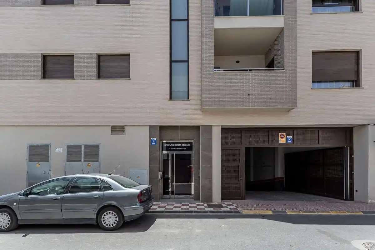 Exterior view of Flat for sale in Albolote  with Air Conditioner, Private garden and Terrace