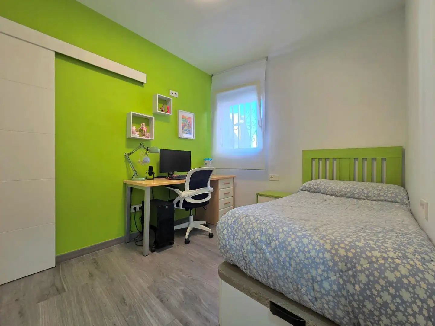 Schlafzimmer von Haus oder Chalet zum Verkauf in Torrent mit Klimaanlage, Privatgarten und Abstellraum