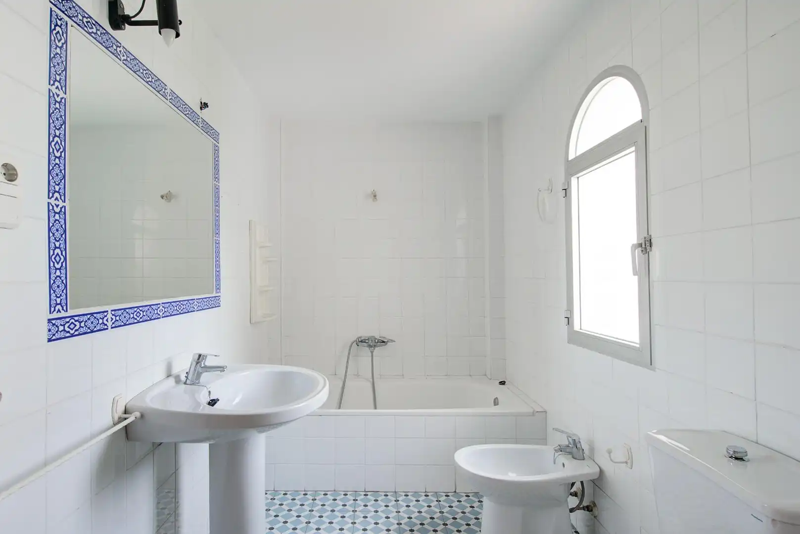 Bathroom of Detached homes for sale in La Zubia  with Heating and Balcony