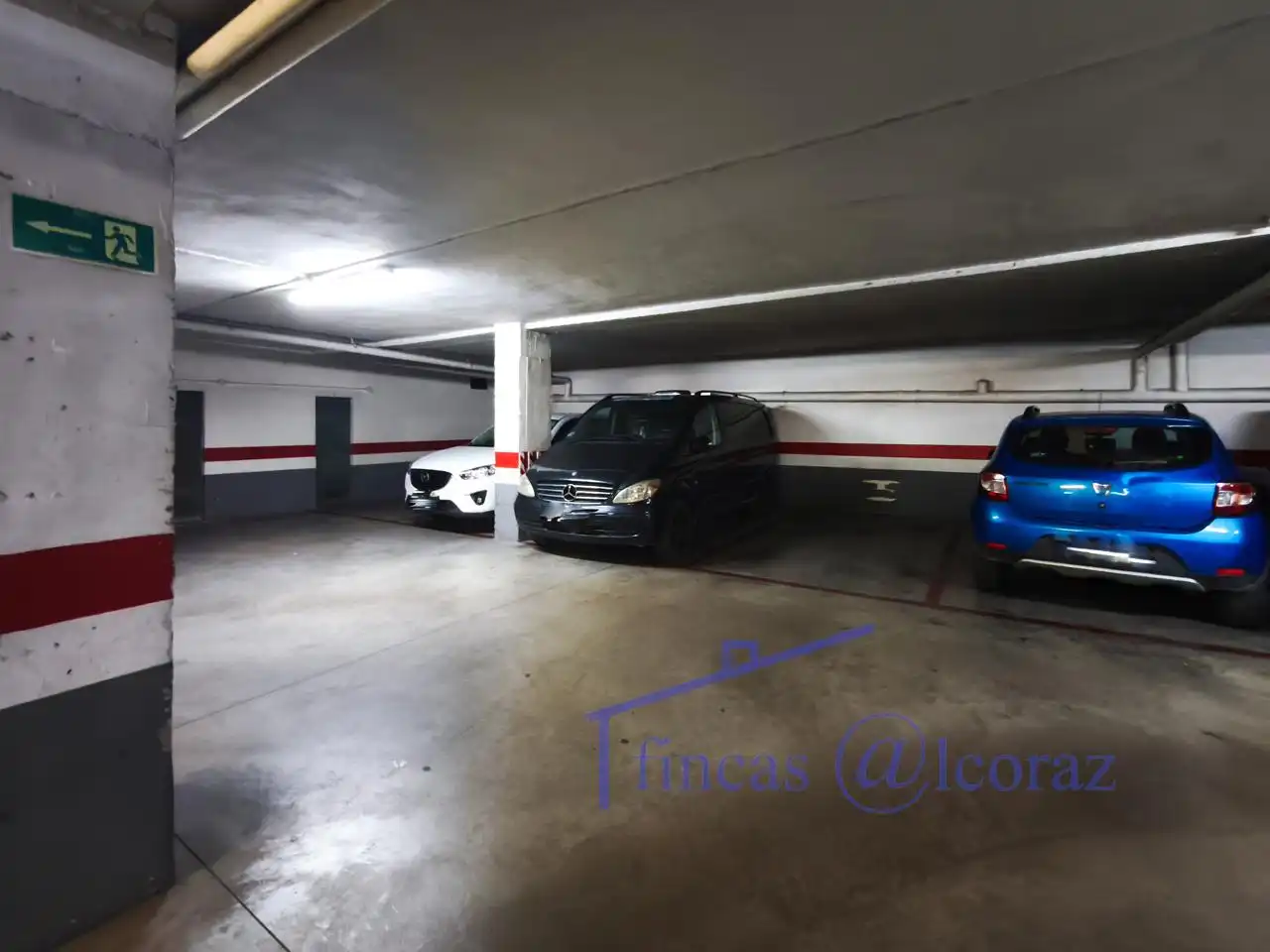 Parking de Piso en venta en Huesca con Calefacción y Trastero