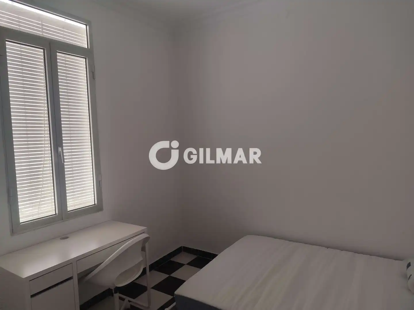 Schlafzimmer von Wohnung zur Miete in Sevilla mit Heizung und Möbliert