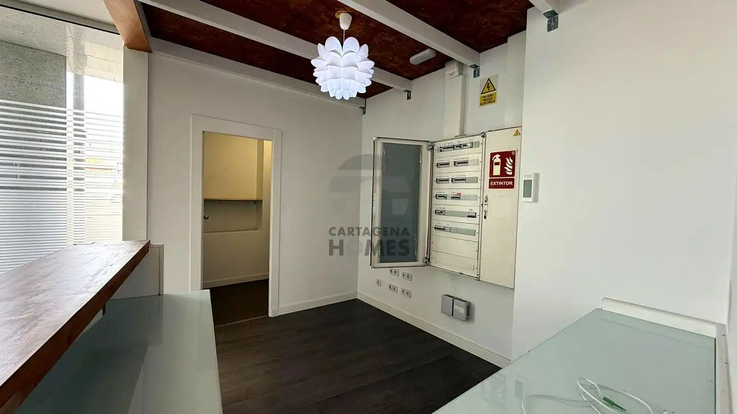 Local en venta en Cartagena con Aire acondicionado