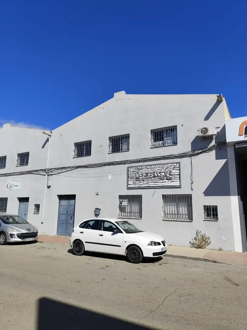 Nau industrial en venda a Pilas, imagen 2