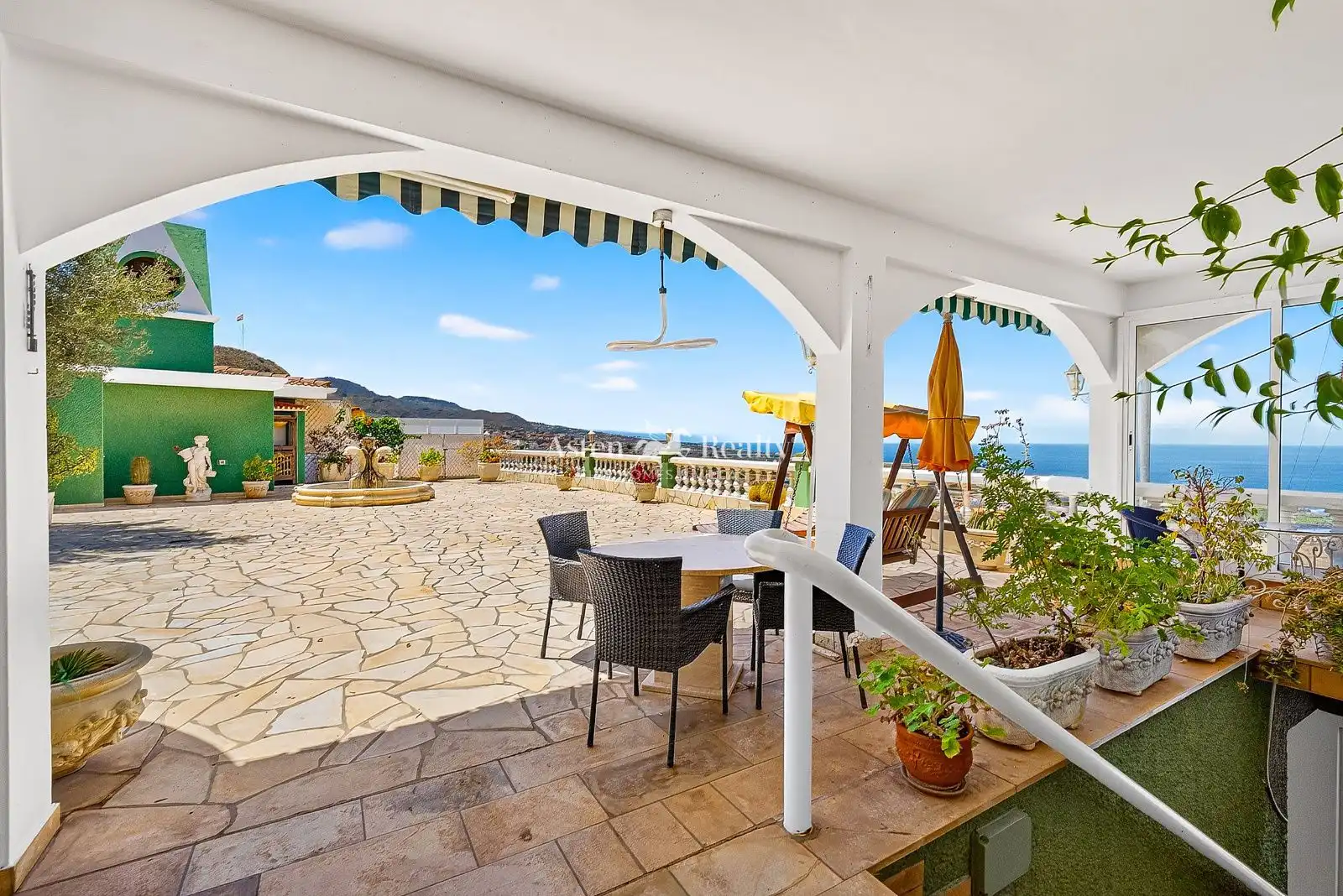 Terraza de Casa o chalet en venta en San Cristóbal de la Laguna con Terraza, Trastero y Piscina