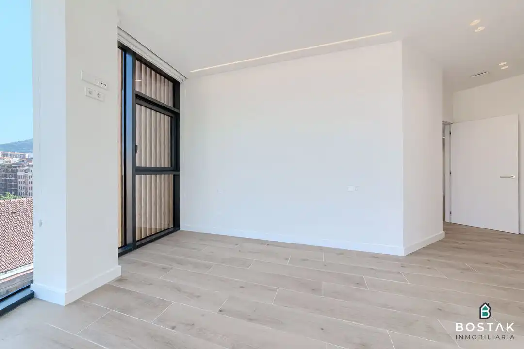 Piso de alquiler en Bilbao  con Calefacción y Terraza