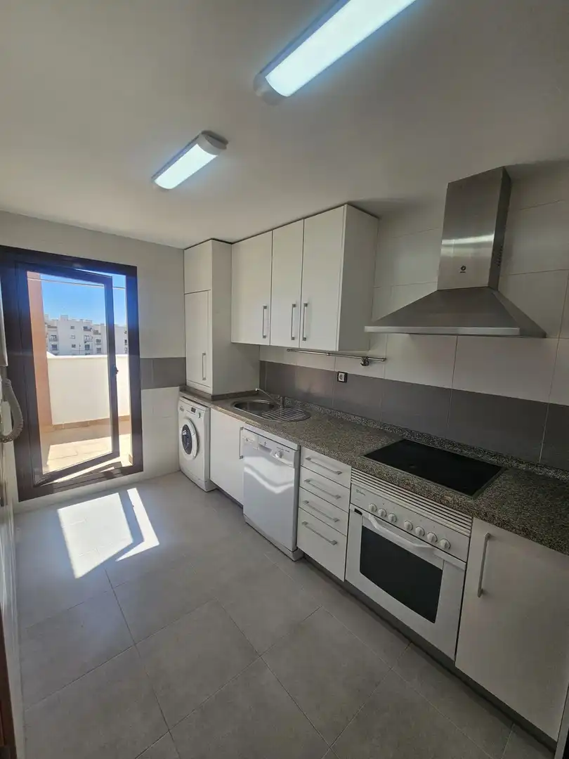 Küche von Dachboden zur Miete in Mijas mit Klimaanlage, Heizung und Terrasse