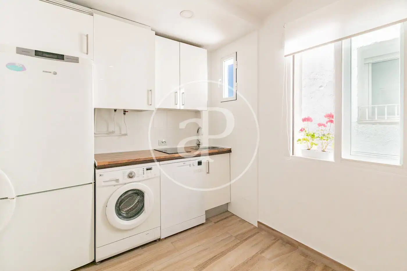 Kitchen of Flat for rent in Madrid  with Air Conditioner and Heating