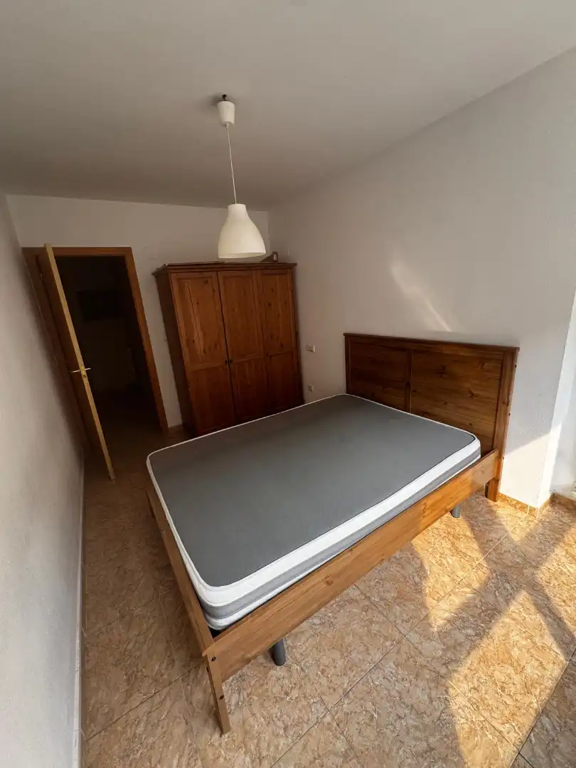 Dormitori de Apartament en venda en Sabiñánigo amb Calefacció, Moblat i Forn