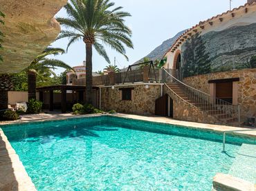 Casa con balcón en venta en Carrer Gerd 8